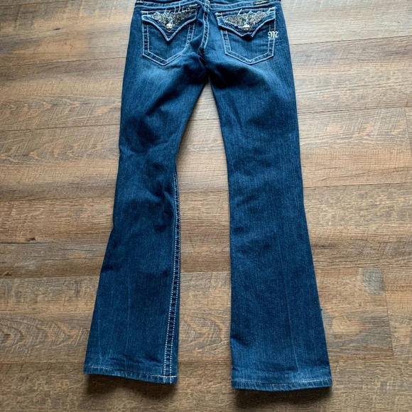 Miss Me-Bootcut Stretch Denim Jeans Rhinestones size 26 but fit like 24/25 - Picture 6 of 13
